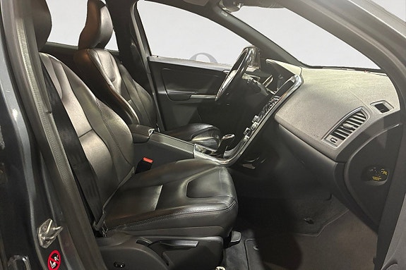 Volvo XC60 15 of 17