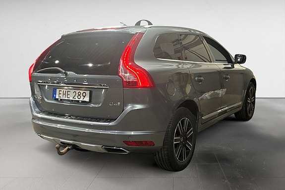 Volvo XC60 7 of 17