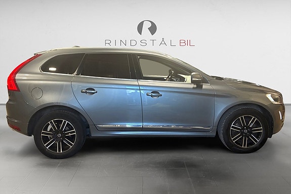 Volvo XC60 8 of 17