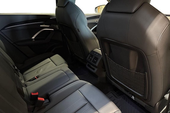 Audi Q5 8 of 18