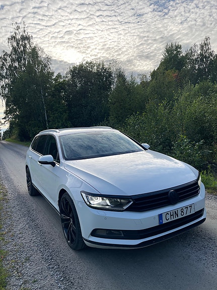 Volkswagen Passat 5 of 12