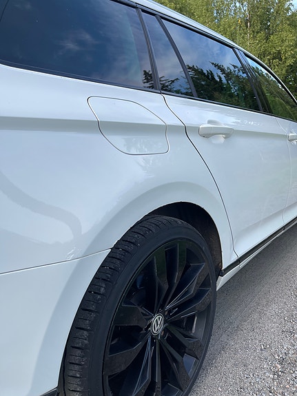 Volkswagen Passat 11 of 12