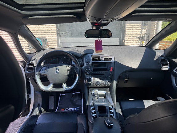 Citroen DS5 6 of 15