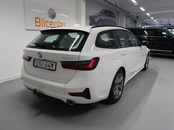 BMW 330e 6 of 30
