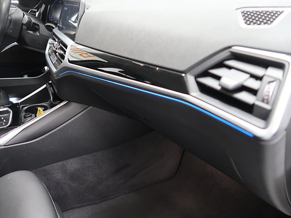 BMW 330e 29 of 30