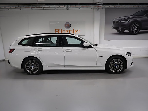 BMW 330e 5 of 30