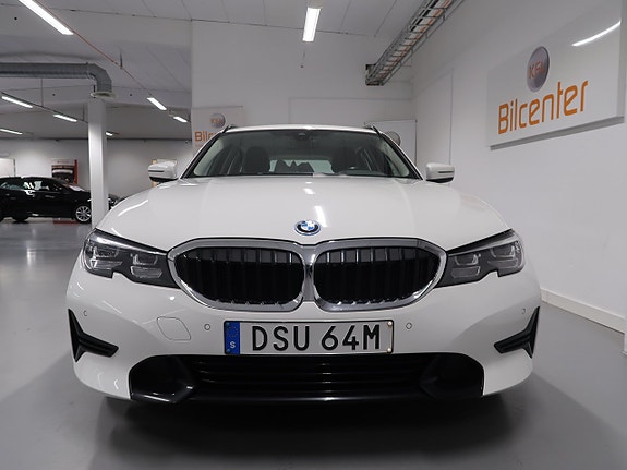 BMW 330e 10 of 30