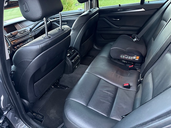 BMW 520d 15 of 19
