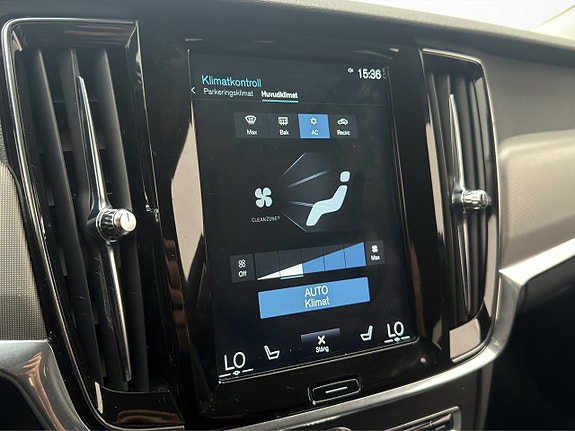 Volvo V90 24 of 30