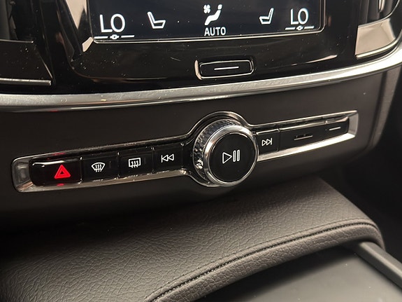 Volvo V90 26 of 30