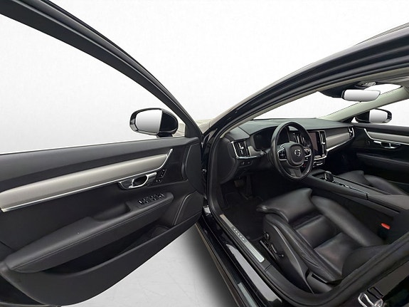 Volvo V90 8 of 30