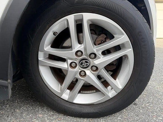 Toyota C-HR 21 of 21