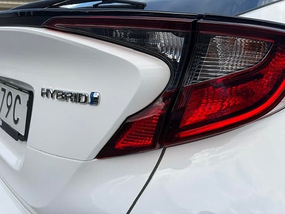 Toyota C-HR 8 of 21