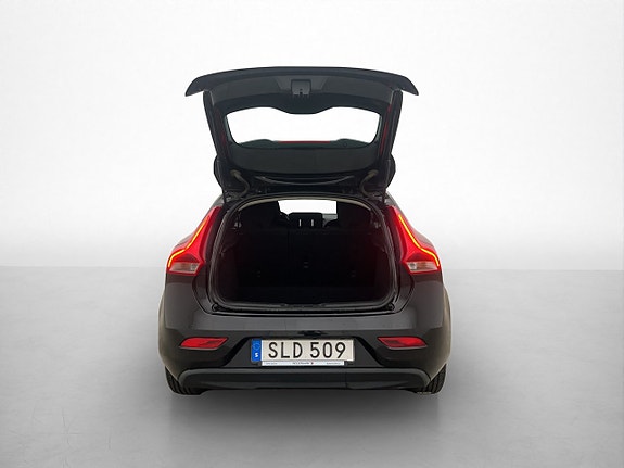 Volvo V40 23 of 27