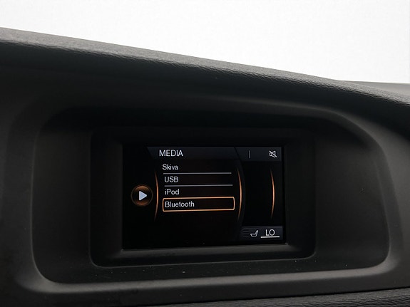 Volvo V40 18 of 27