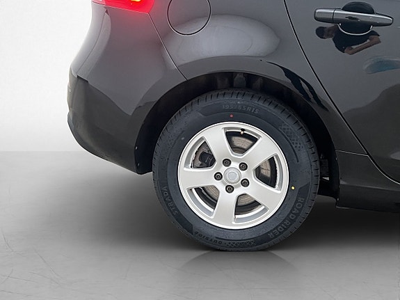 Volvo V40 26 of 27