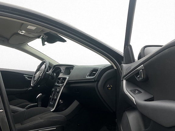 Volvo V40 21 of 27