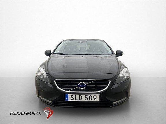 Volvo V40 2 of 27