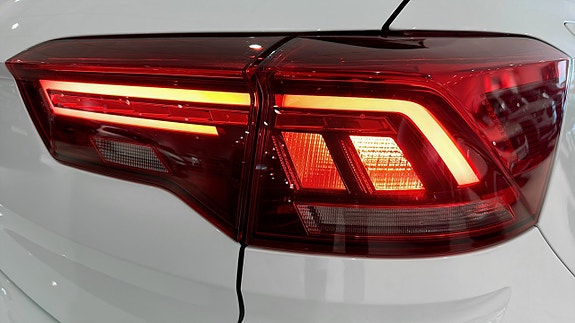 Volkswagen T-Roc 20 of 21