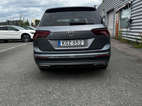 Volkswagen Tiguan Allspace 12 of 17