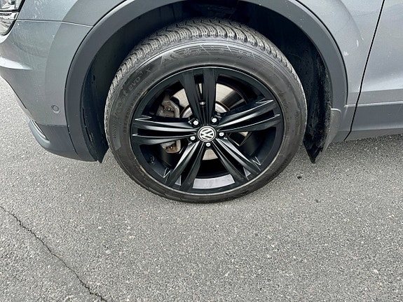 Volkswagen Tiguan Allspace 4 of 30