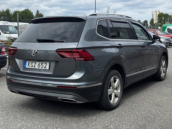 Volkswagen Tiguan Allspace 2 of 17
