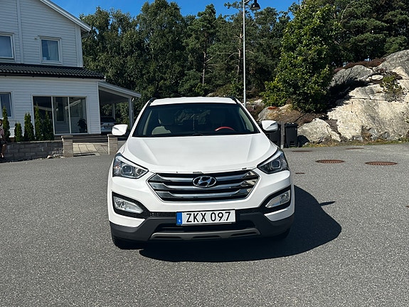 Hyundai Santa Fe 2 of 13