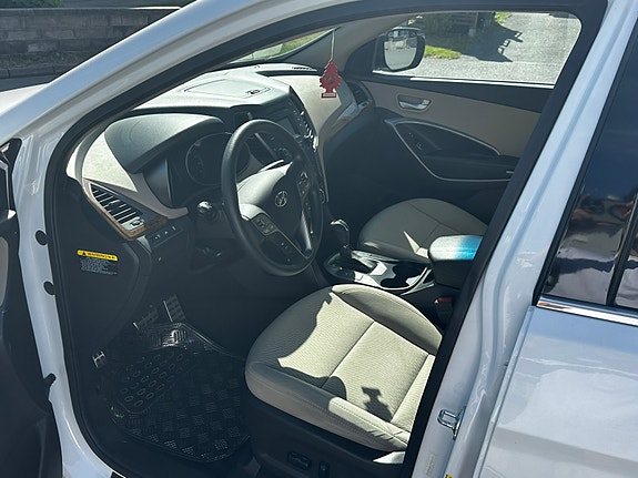 Hyundai Santa Fe 7 of 13
