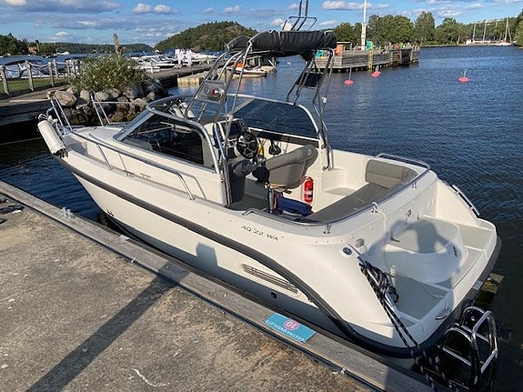 Aquador 22 WA -15 Mercruiser 4,3 MPI 220 hk