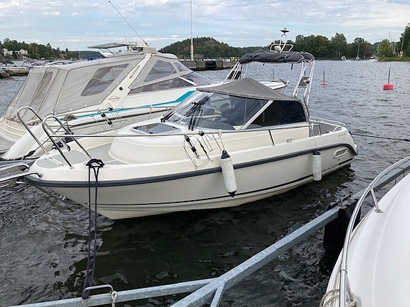 Aquador 22 WA -15 Mercruiser 4,3 MPI 220 hk 3 of 4