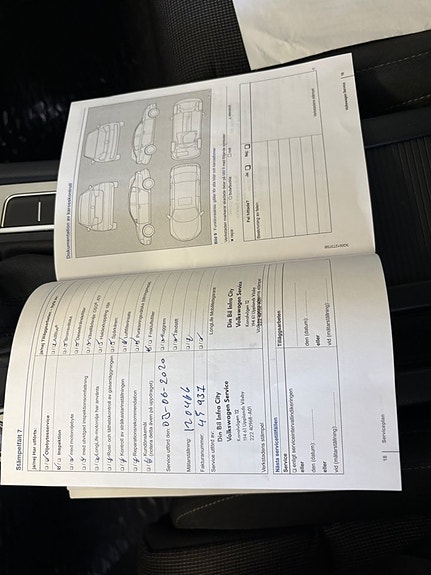 Volkswagen Passat 19 of 24