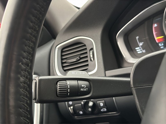 Volvo V60 14 of 30