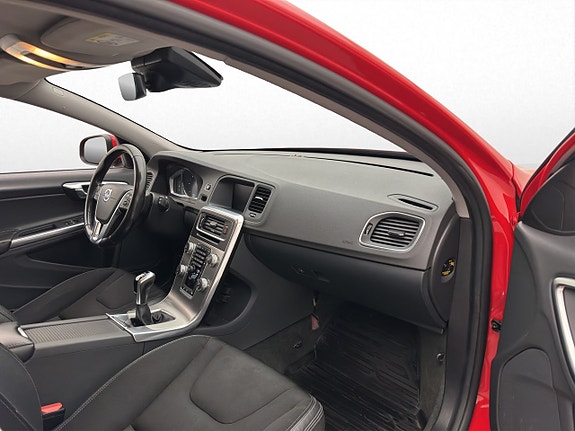 Volvo V60 24 of 30