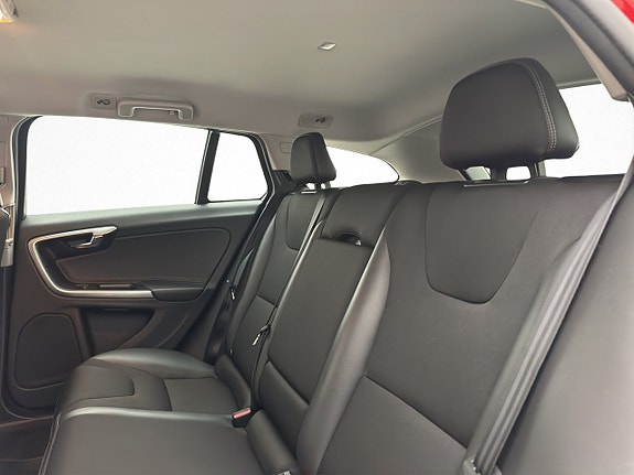 Volvo V60 26 of 30