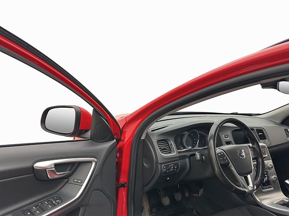 Volvo V60 11 of 30