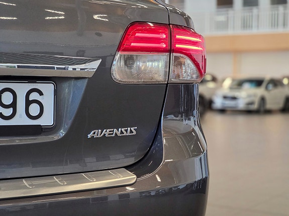 Toyota Avensis 5 of 19