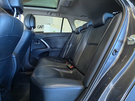 Toyota Avensis 10 of 19
