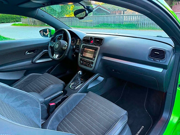 Volkswagen Scirocco 12 of 12