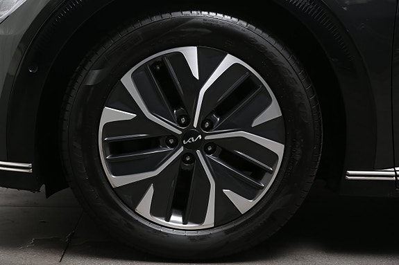 Kia EV6 8 of 30