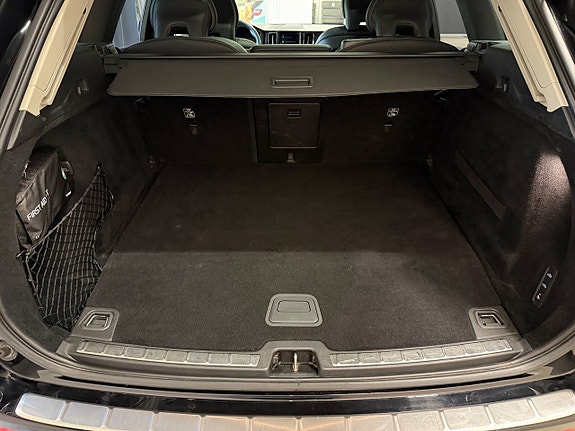 Volvo XC60 24 of 28