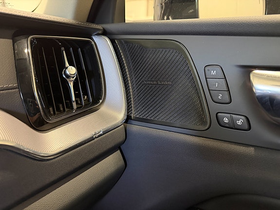 Volvo XC60 22 of 28