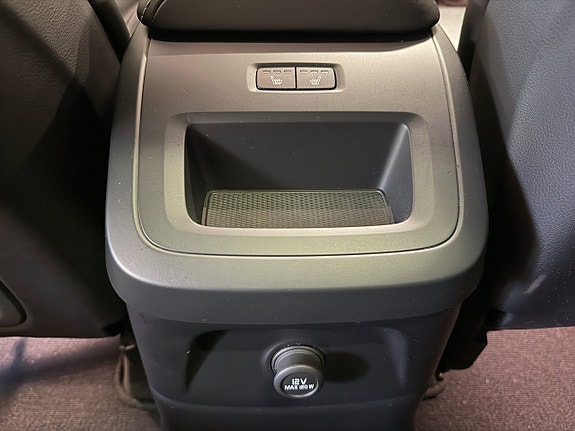 Volvo XC60 23 of 28