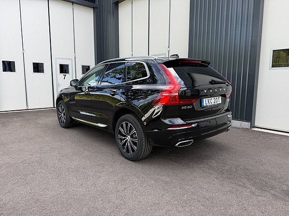 Volvo XC60 7 of 28