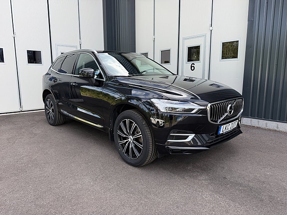 Volvo XC60 3 of 28