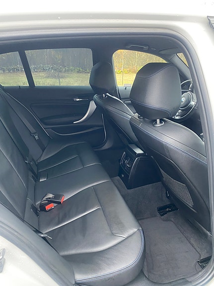 BMW 118i 5 of 6