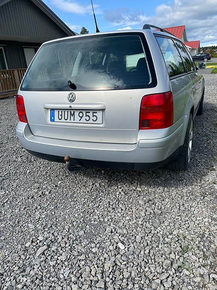 Volkswagen Passat 7 of 10