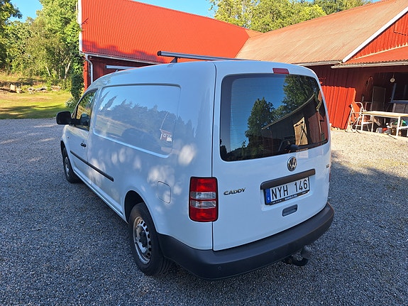 Volkswagen Caddy Maxi 2 of 5