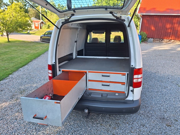 Volkswagen Caddy Maxi 4 of 5