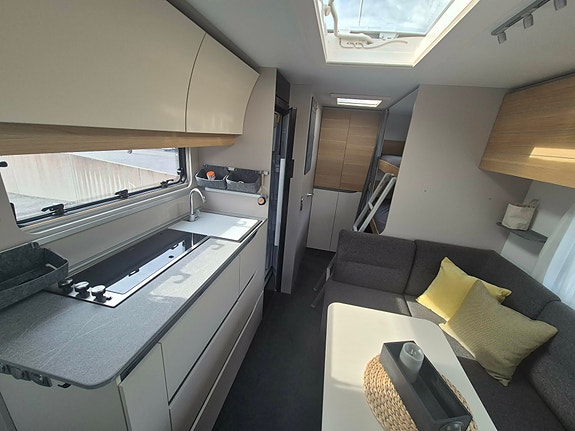Adria Adora 573 PT 4 of 26