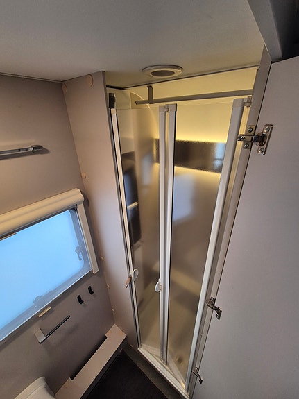 Adria Adora 573 PT 13 of 26